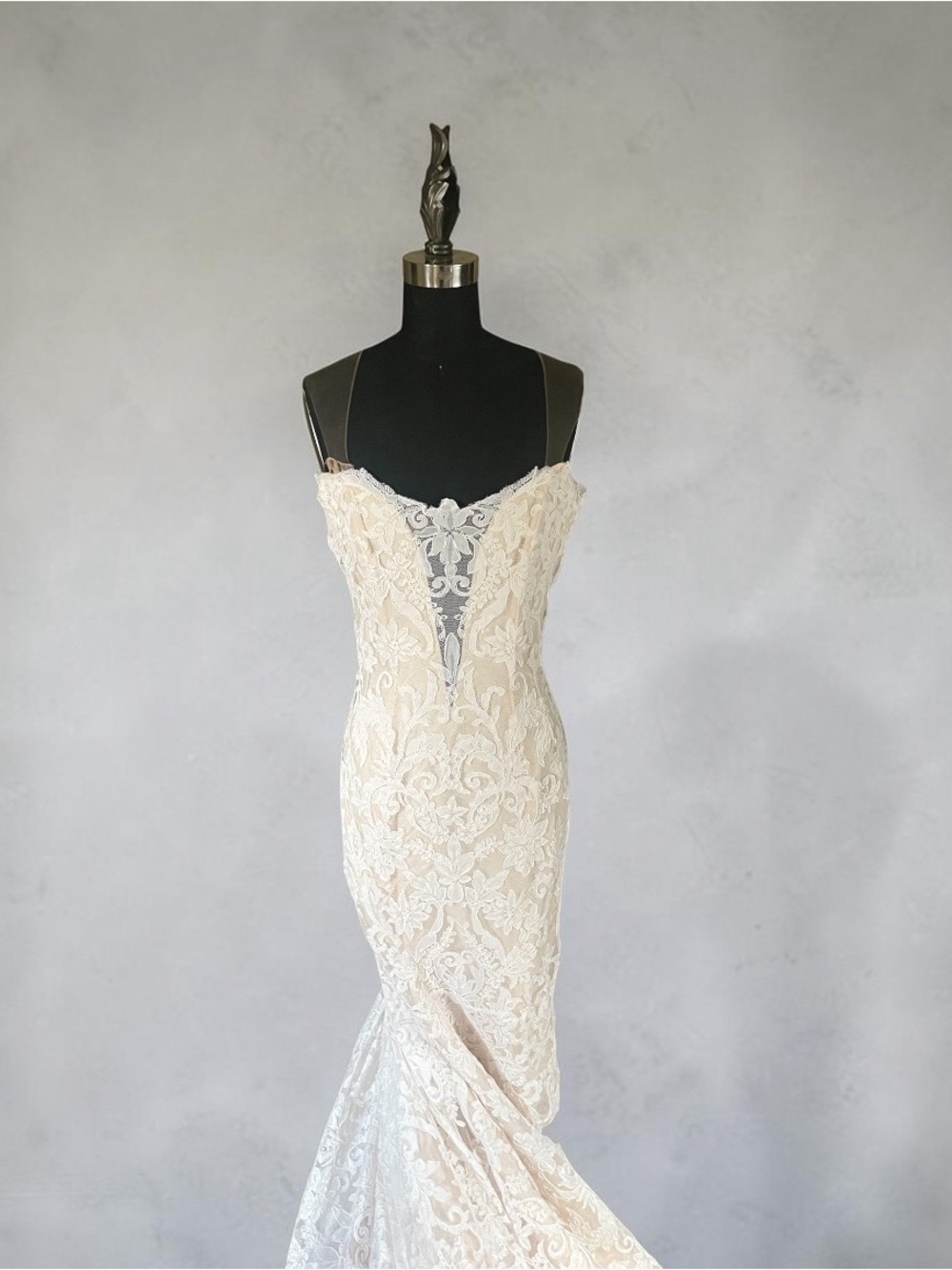 NWT Ines Di Santo Cathedral Length Chantilly Lace Wedding Gown